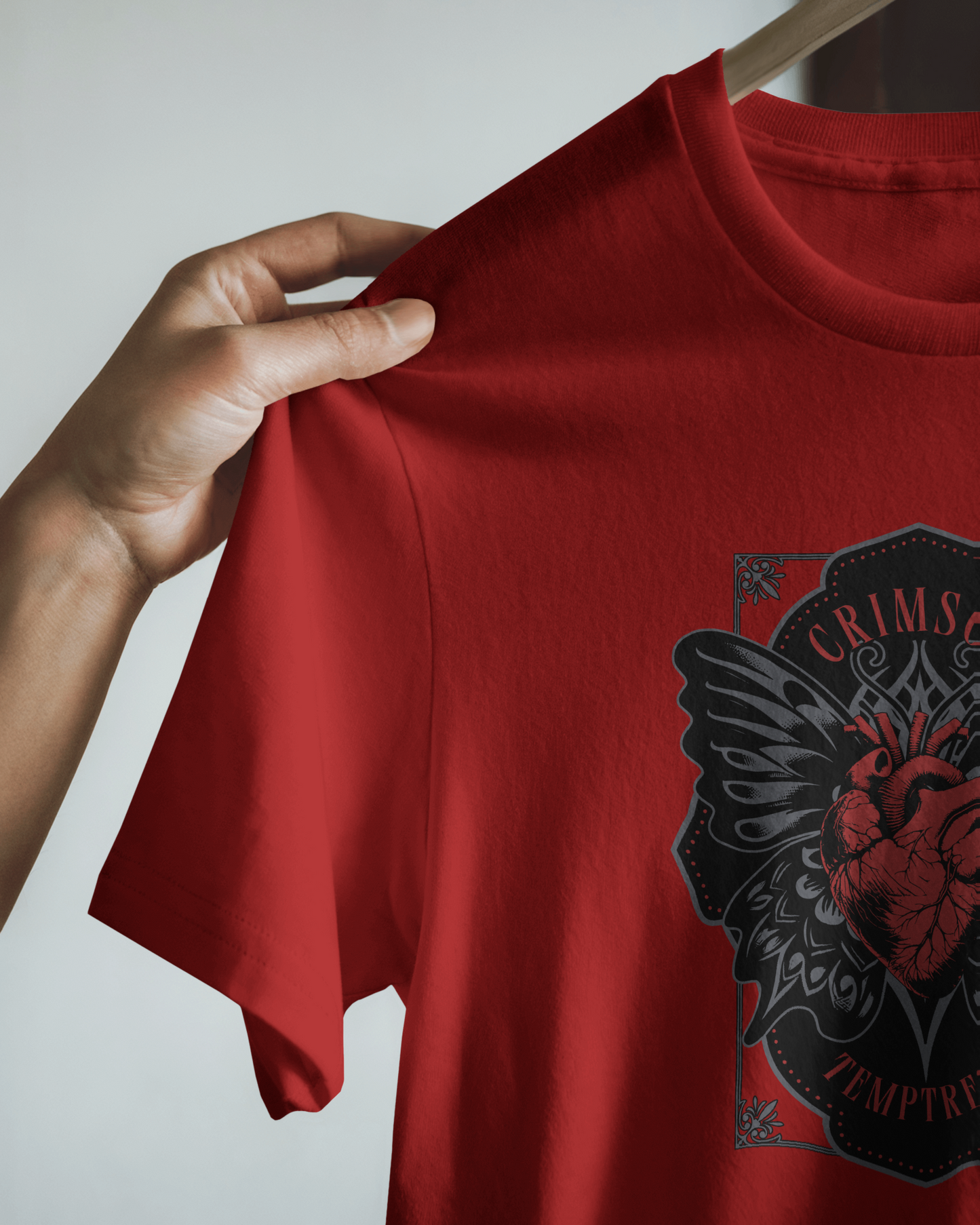 CRIMSON TEMPTRESS | Regular Fit ♤ Red tint